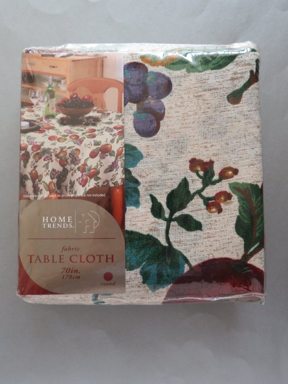 Home Trends Fabric 100% Cotton Fruit Floral Pattern Round Tablecloth 70 inc